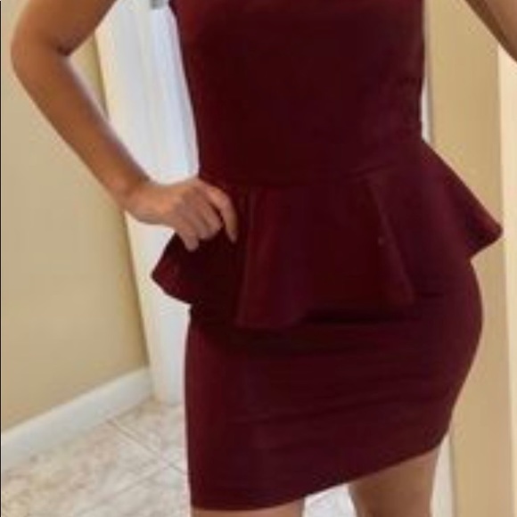 H&M Burgundy Peplum Dress - Picture 2 of 5